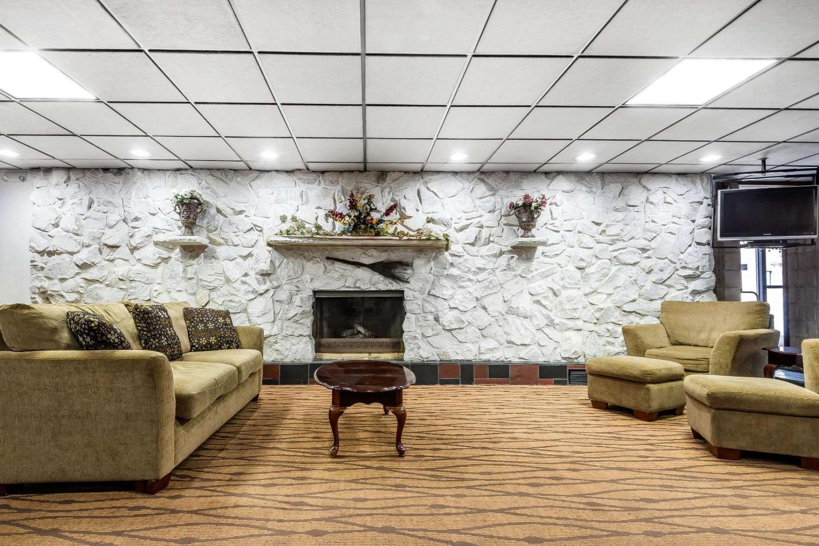 Quality Inn & Suites Binghamton Vestal Main image 1